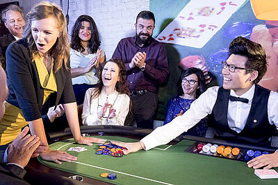 Applaus für Gewinner beim Pokern Applaus für Gewinner beim Pokern