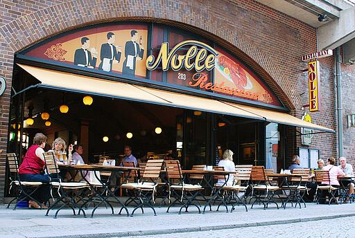 Aussenansicht des Restaurants Nolle in den S-Bahnbögen Aussenansicht des Restaurants Nolle in den S-Bahnbögen