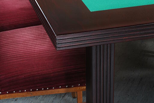 Beine vom Roulette-Tisch Beine vom Roulette-Tisch