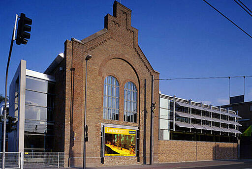 Außenansicht der Bellini Hallen in Köln Außenansicht der Bellini Hallen in Köln