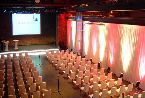Tagung in den Bellini Hallen in Köln Tagung mit Bestuhlung und Leinwand in den Bellini Hallen in Köln