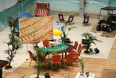 Casino am Strand im BeachBerlin Blackjack unter Palmen am Strand