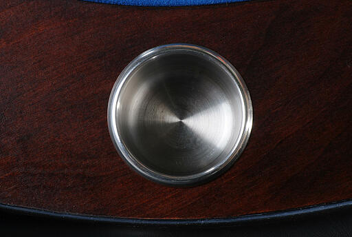 Cupholder im großen Pokertisch Cupholder im großen Pokertisch