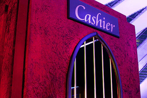 Kassenhaus als Idee für eine Kundenveranstaltung Kassenhaus als Schaltzentrale auf einer Kundenveranstaltung