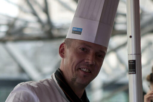 Koch bei der Kundenveranstaltung Cine Royal Koch serviert auf der Kundenveranstaltung Cine Royal