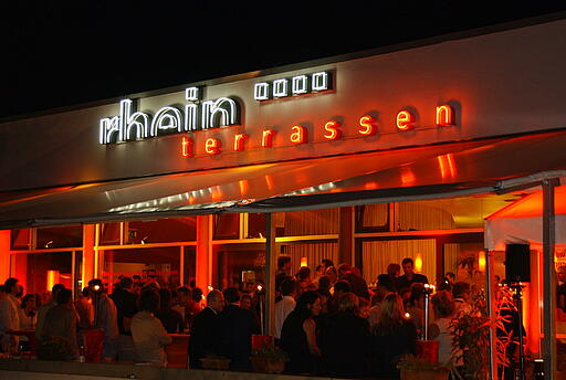Außenansicht der Rhein Terrassen in Köln  Außenansicht der Rhein Terrassen in Köln